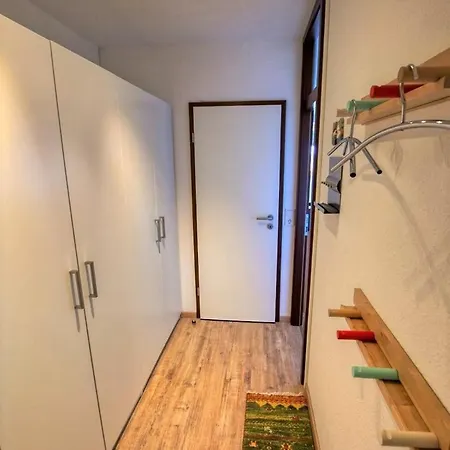 - Haus D, App 0d0803